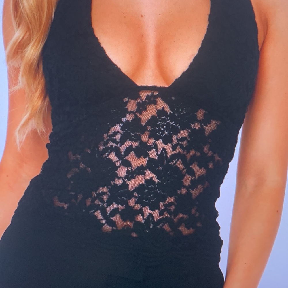 Black Lace Halter V-Neck Bodysuit - Picture 2 of 4